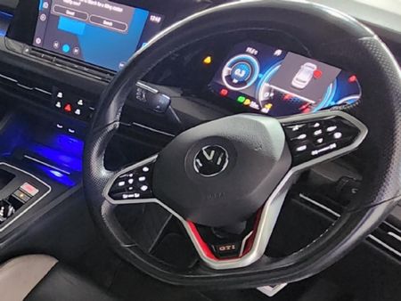 2022-Volkswagen-Golf-8-GTI-20-TSI-Auto_14