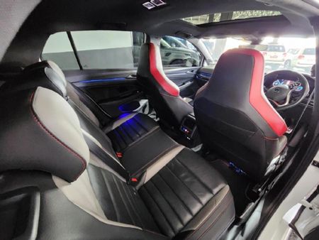 2022-Volkswagen-Golf-8-GTI-20-TSI-Auto_18