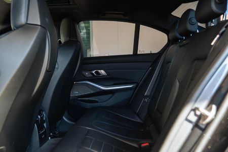 2022-BMW-3-Series-M340i-xDrive-Auto_17