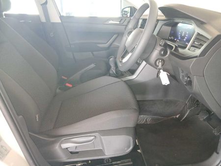 2026-Volkswagen-Polo-10-TSI_12