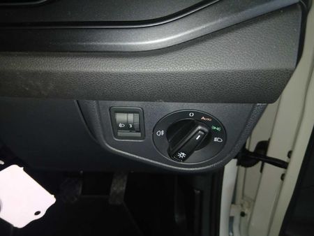 2026-Volkswagen-Polo-10-TSI_16