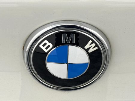 2019-BMW-X6-M50d_11