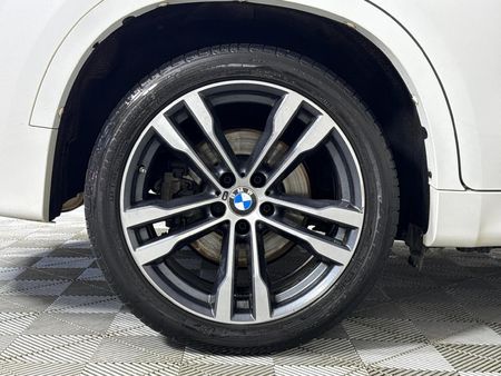 2019-BMW-X6-M50d_6