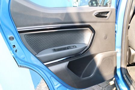 2023-Renault-Kiger-10-Energy-Zen-Auto_18