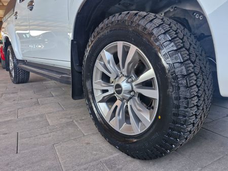 2019-Isuzu-D-Max-300-LX-4x4-Auto-Double-Cab_9