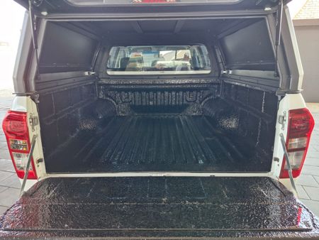 2019-Isuzu-D-Max-300-LX-4x4-Auto-Double-Cab_5