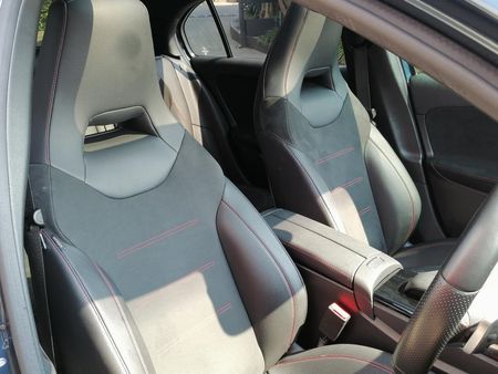 2021-Mercedes-Benz-A-Class-A-200-AMG-LINE-AUTO_5