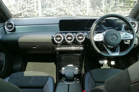 2021-Mercedes-Benz-A-Class-A-200-AMG-LINE-AUTO_7