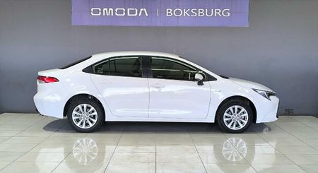 2025-Toyota-Corolla-18-XS-Hybrid-Auto_3