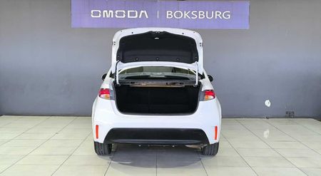2025-Toyota-Corolla-18-XS-Hybrid-Auto_6