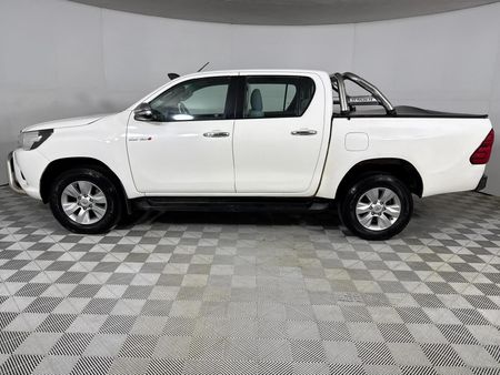 2017-Toyota-Hilux-28-GD-6-Raider-4x4-Double-Cab_16