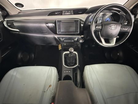 2017-Toyota-Hilux-28-GD-6-Raider-4x4-Double-Cab_1