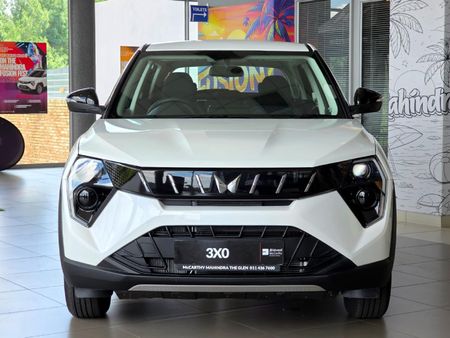 2026-Mahindra-XUV-3XO-12T-MX2-Auto_9