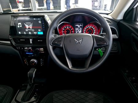 2026-Mahindra-XUV-3XO-12T-MX2-Auto_4