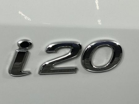 2020-Hyundai-i20-12-Motion_11
