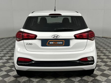 2020-Hyundai-i20-12-Motion_18