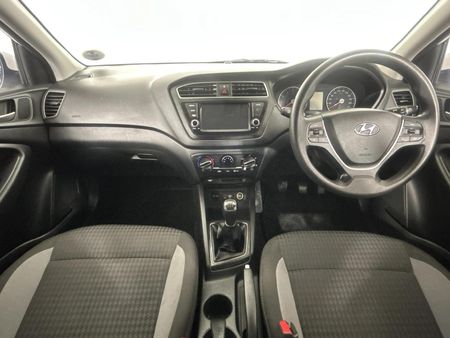2020-Hyundai-i20-12-Motion_1