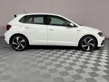 2019-Volkswagen-Polo-20-GTI-Auto-147kW_15