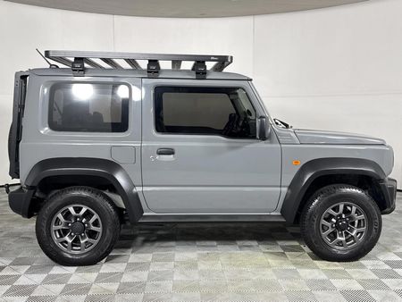 2022-Suzuki-Jimny-15-GL-Auto_10
