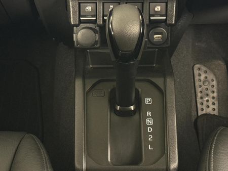 2022-Suzuki-Jimny-15-GL-Auto_6
