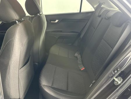 2020-Kia-Rio-12-LS-5-dr_3