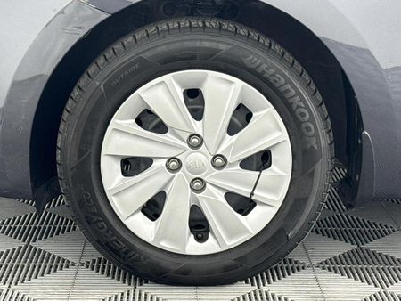 2020-Kia-Rio-12-LS-5-dr_4