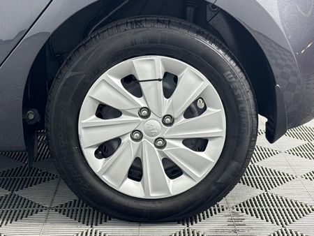 2020-Kia-Rio-12-LS-5-dr_6