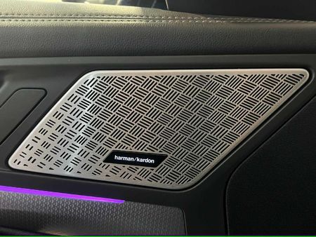 2025-BMW-X1-sDrive18d-M-Sport_25