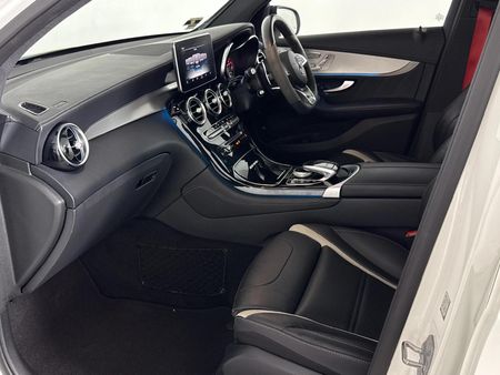 2019-Mercedes-AMG-GLC-63-S-AMG-Coupe-4Matic_9