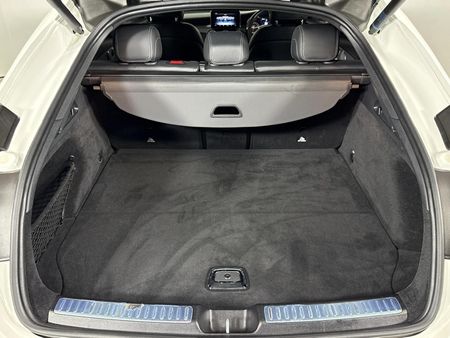 2019-Mercedes-AMG-GLC-63-S-AMG-Coupe-4Matic_14