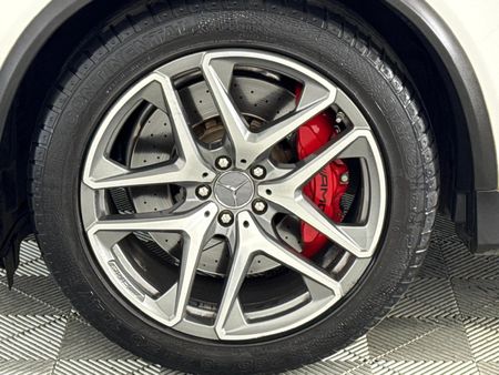 2019-Mercedes-AMG-GLC-63-S-AMG-Coupe-4Matic_15