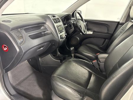 2009-Kia-Sportage-20-Auto-4x4_8