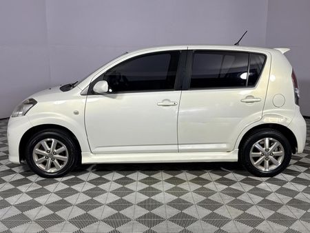 2011-Daihatsu-Sirion-15i-Sport_18