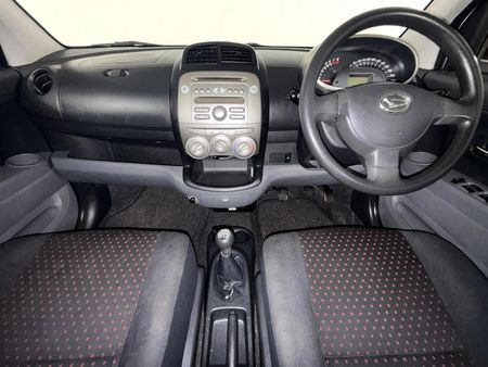 2011-Daihatsu-Sirion-15i-Sport_1