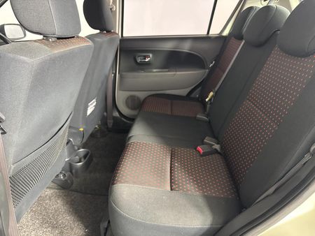 2011-Daihatsu-Sirion-15i-Sport_3
