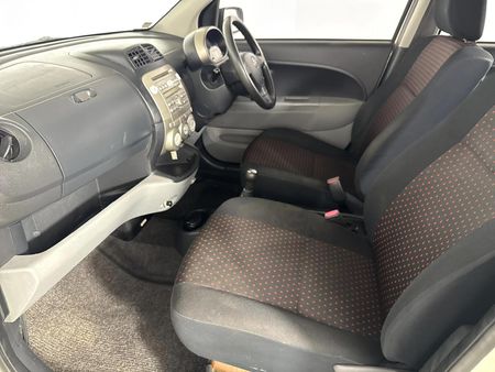 2011-Daihatsu-Sirion-15i-Sport_8