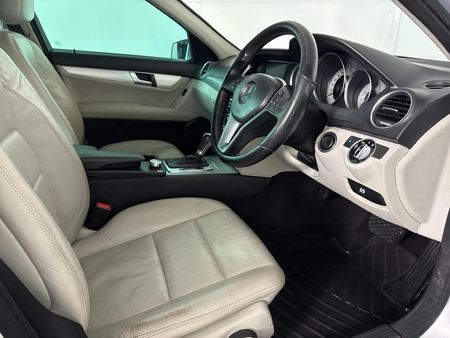 2011-Mercedes-Benz-C-Class-C-180-BE-Avantgarde-Auto_9
