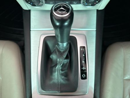 2011-Mercedes-Benz-C-Class-C-180-BE-Avantgarde-Auto_10