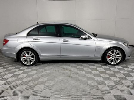 2011-Mercedes-Benz-C-Class-C-180-BE-Avantgarde-Auto_18