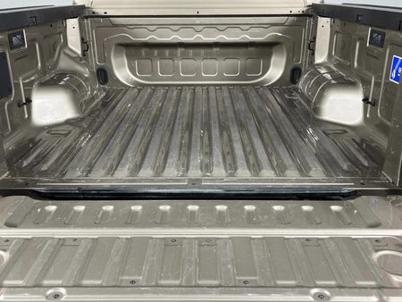2024-Volkswagen-Amarok-20-TDI-125kW-Double-Cab_13