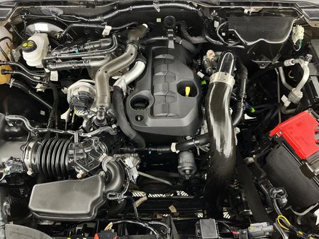 2024-Volkswagen-Amarok-20-TDI-125kW-Double-Cab_14