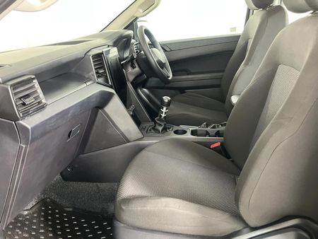 2024-Volkswagen-Amarok-20-TDI-125kW-Double-Cab_8