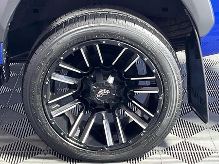2022-Toyota-Hilux-28-GD-6-Raised-Body-Legend-4x4-Auto-Double-Cab_6