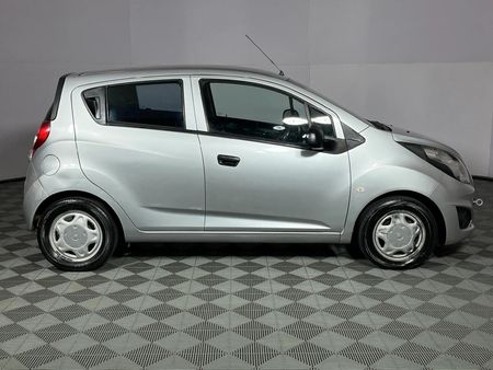 2015-Chevrolet-Spark-12-Campus_16