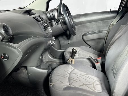 2015-Chevrolet-Spark-12-Campus_8