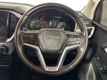 2023-Isuzu-D-Max-19-DDI-HR-LS-Double-Cab_12