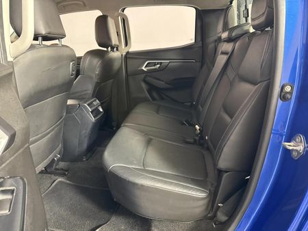 2023-Isuzu-D-Max-19-DDI-HR-LS-Double-Cab_3