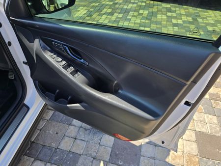 2023-Hyundai-i30-N-20-TGDi-DCT_12
