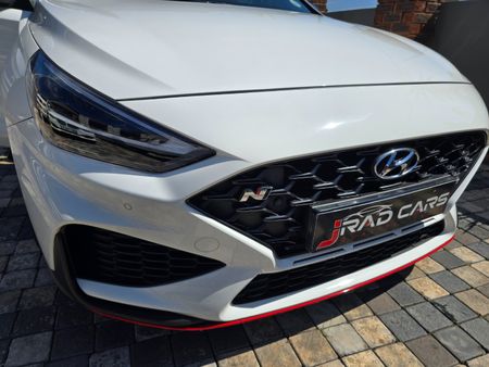2023-Hyundai-i30-N-20-TGDi-DCT_25