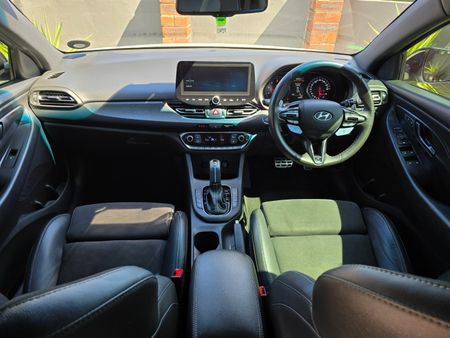 2023-Hyundai-i30-N-20-TGDi-DCT_36